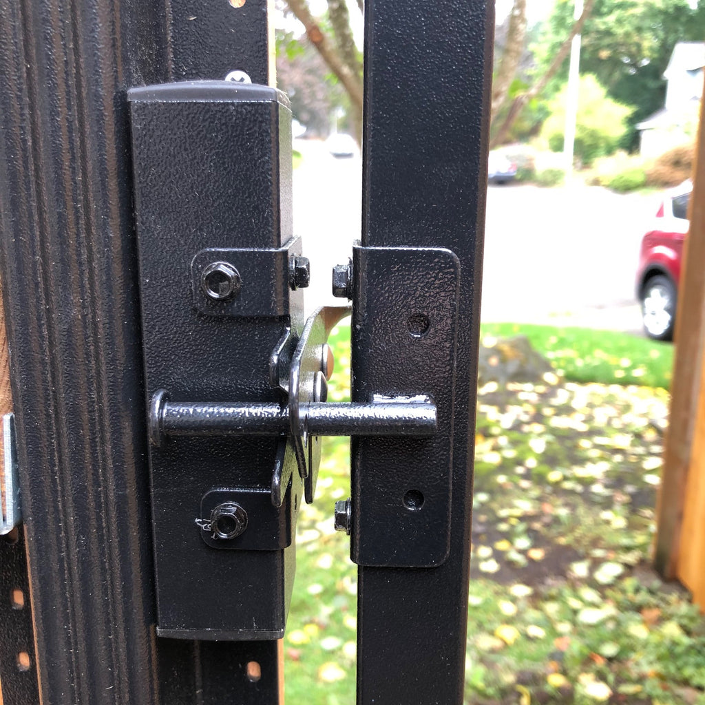 Lifetime Steel Post Gap Filler Kit latch install to post and Adjust-A-Gate